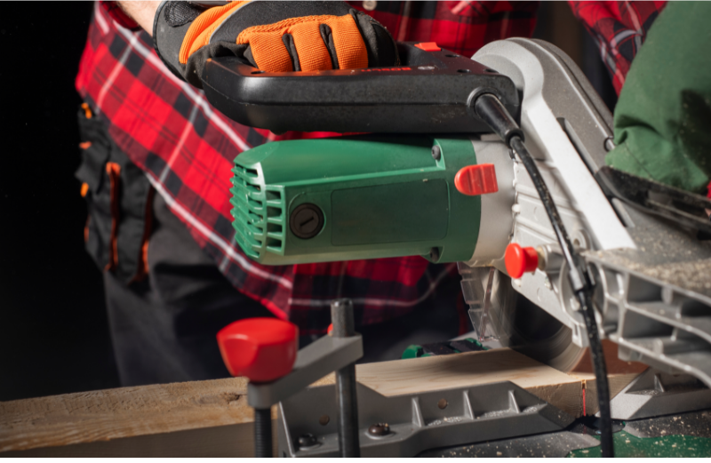 meilleur scie à onglet metabo KGS