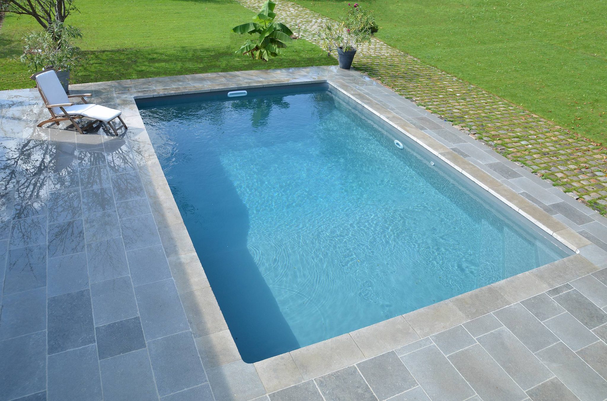 Quel Rev Tement De Sol Pour Le Pourtour De Votre Piscine Naturelle Abctravaux Org Estimez