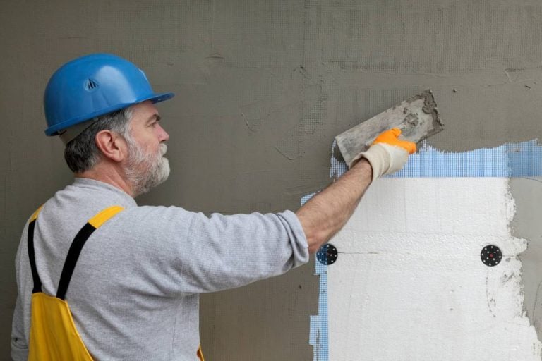 Votre façade se dégrade ? L’isolation thermique change tout
