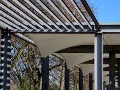 Pergola bioclimatique facile à monter : profitez de votre terrasse sans attendre