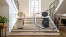 Avis monte-escalier Stannah vs Thyssen : comparatif 2026 (prix, garantie, fiabilité)
