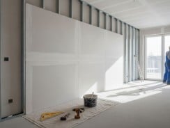 Cloison placo : types, pose, prix au m² et erreurs à éviter