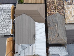 Toiture abri jardin: comparatif acier, bitume, EPDM