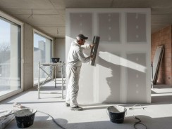 Prix cloison alvéolaire au m² : tarifs pose 2026