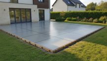 Prix d&rsquo;une dalle béton pour terrasse en 2026 : tarifs au m² et budget