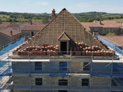 Prix d’un remaniement de toiture en 2026 : tarifs au m² et devis