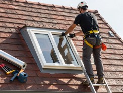 Prix remplacement Velux : tarifs 2026 et pose comprise