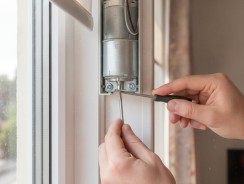 Réglage fin de course volet roulant : la méthode simple (vis et électronique)