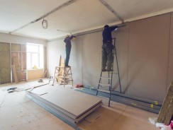 Comment rénover efficacement une pièce chez soi ?