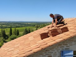 Tarif couvreur au m2 : prix 2026 pose toiture et rénovation