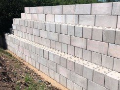 Bloc emboitable en béton pour mur de soutènement : quel prix prévoir ?