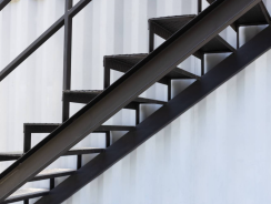 Escalier extérieur métal : les avantages et les inconvénients