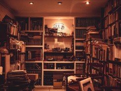 Bibliothèque sur-mesure : à qui s&rsquo;adresser ?