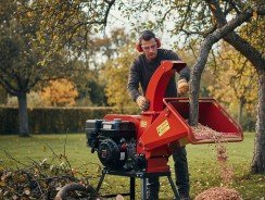Broyeur de branches semi-professionnel : pourquoi choisir un modèle robuste pour son jardin