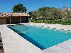 Assurer l&rsquo;étanchéité d&rsquo;une piscine : détecter et réparer une fuite