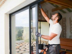 Comment associer harmonieusement verre, acier et alu ?