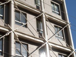 Comprendre les normes parasismiques pour une construction durable et sécurisée