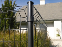 Poteaux d&rsquo;Angle pour Grillage Rigide : Tout ce que vous devez savoir