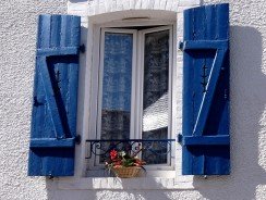 Rénovation énergétique : pourquoi opter pour des menuiseries en PVC ?