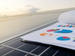 2025 : L’année du solaire, une nécessité pour les foyers français