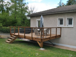 Comment construire une terrasse sur pilotis ? Conseils et idées