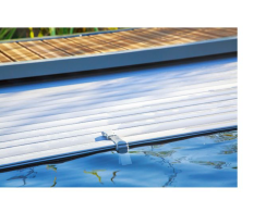 Les avantages du volet immergé pour votre piscine